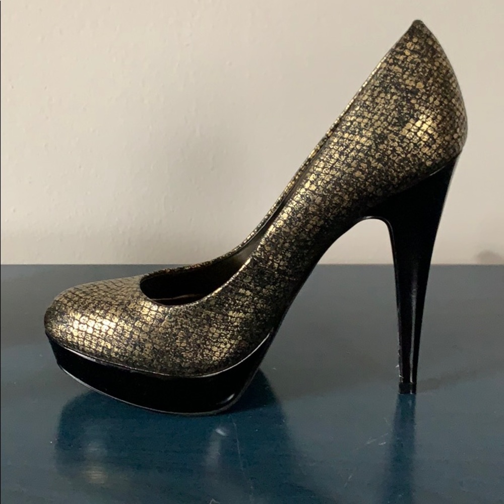 Black/gold heels